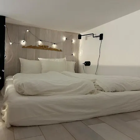 Pl Design Project Rynek Podgorski 4 Apartment *